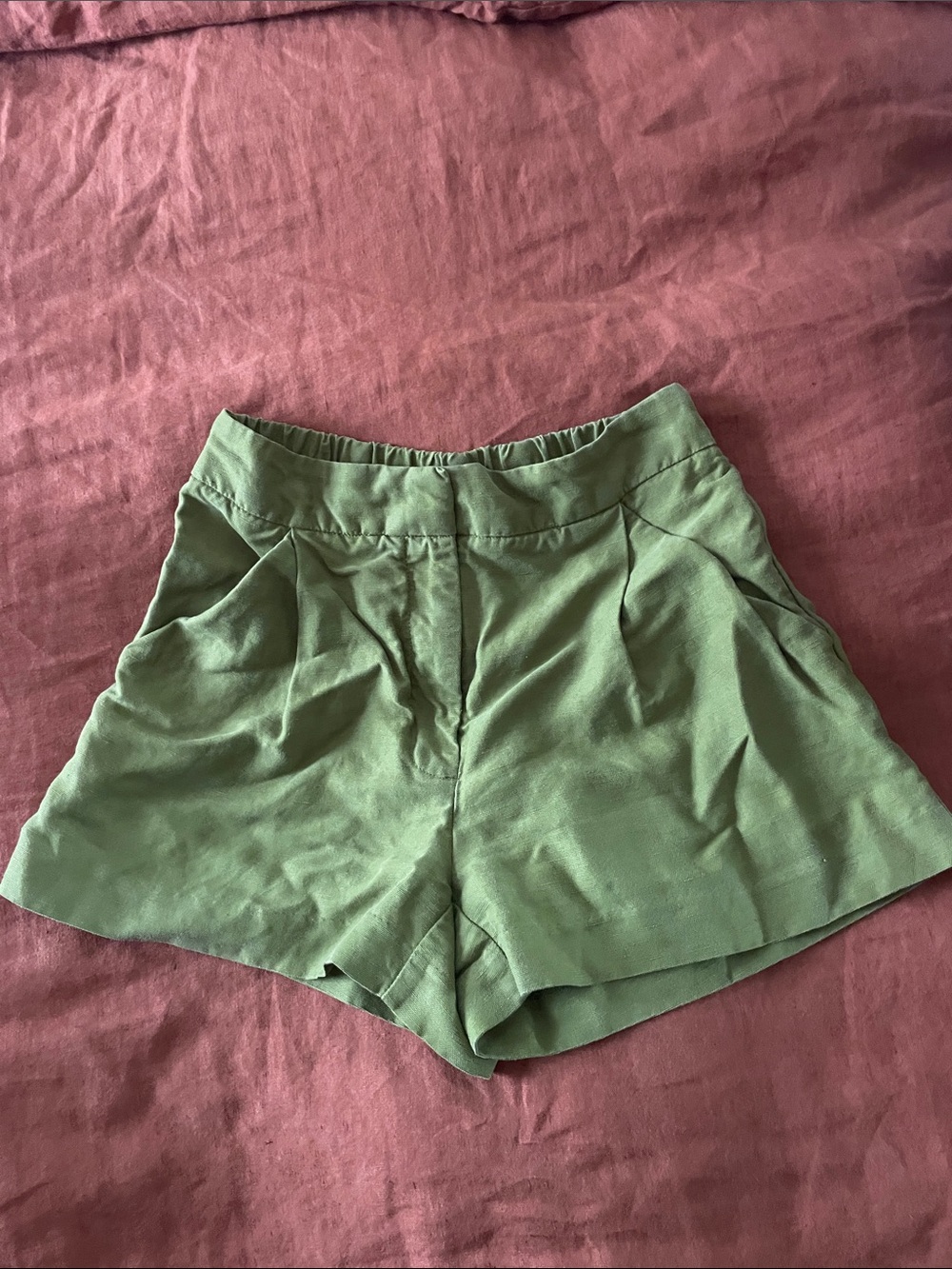 Wilfred Olive Green High-Waist Pleated Shorts